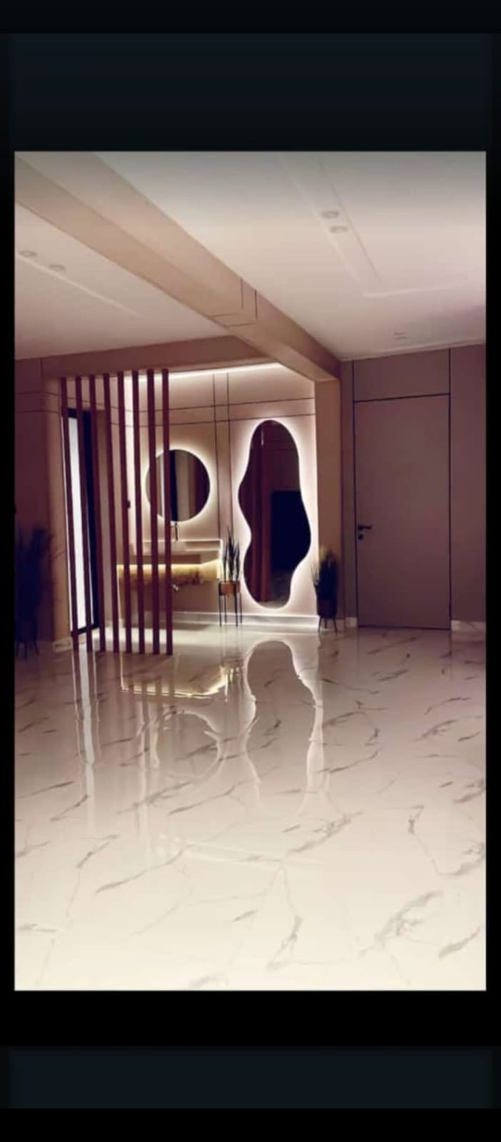 صورة من معرض الأعمال