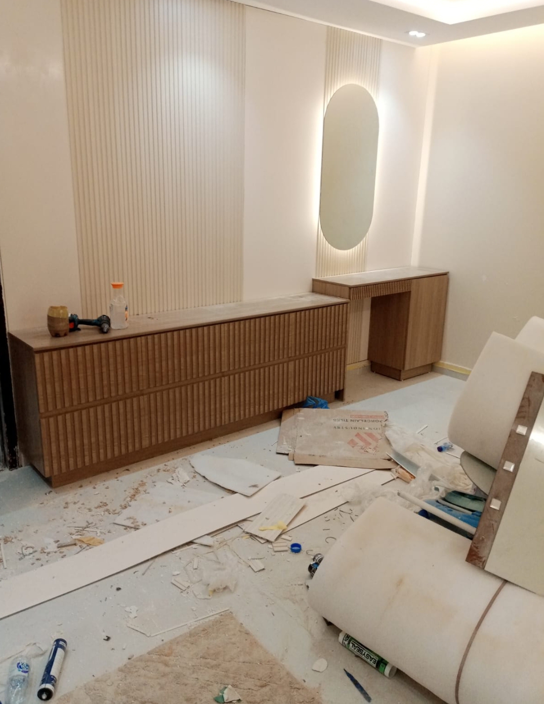 صورة من معرض الأعمال